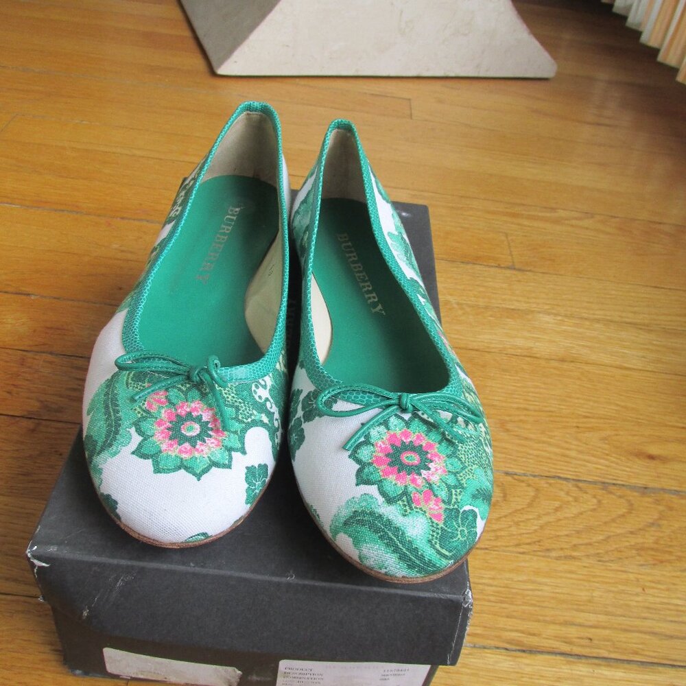 Women's Burberry Flora Ballet Canvas Flat Shoes Size 40/10 ~New~